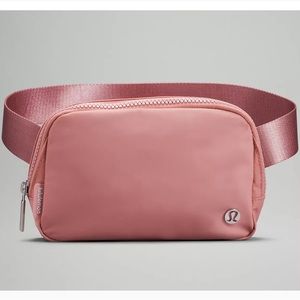 Lululemon Everywhere Belt Bag